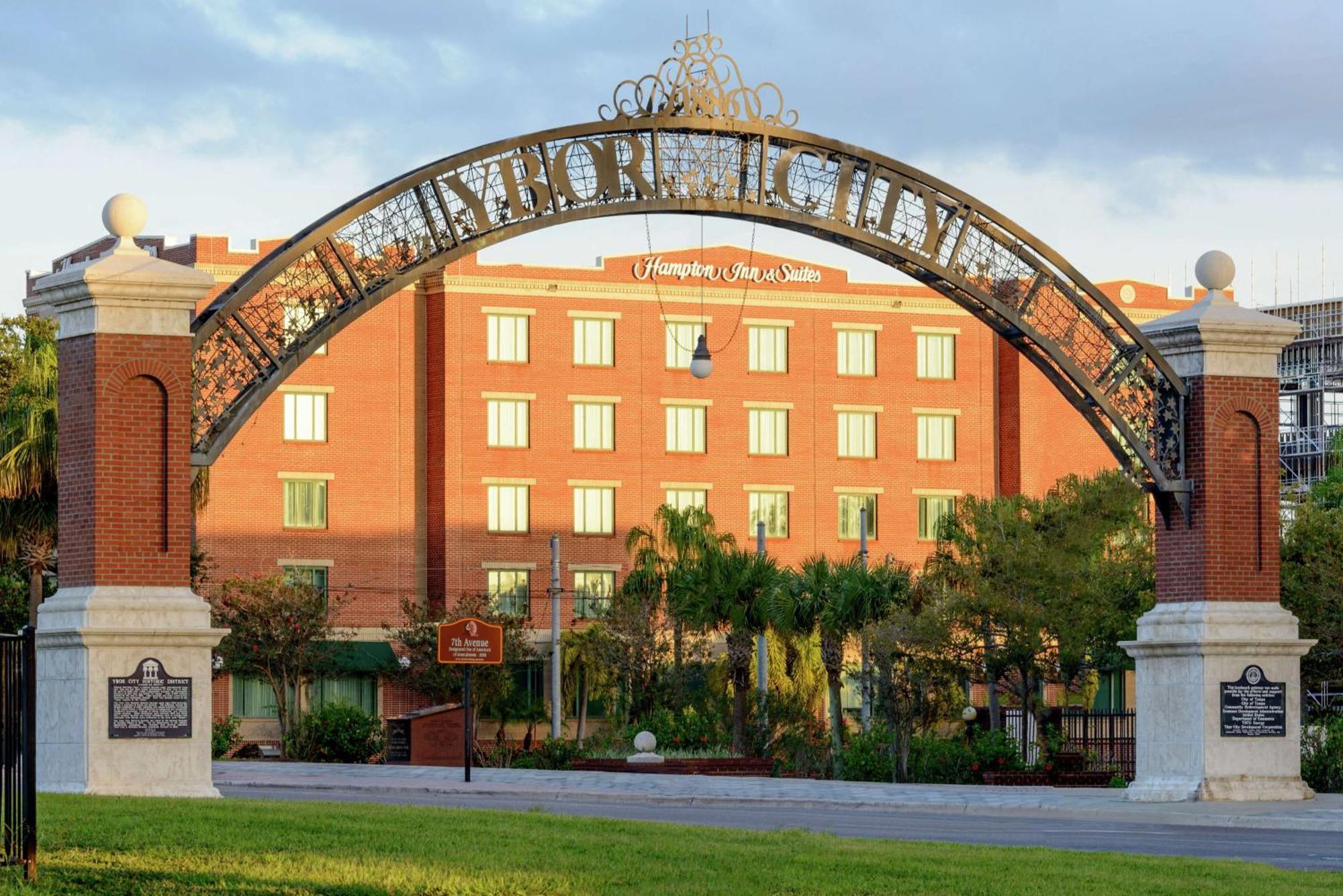 Hampton Inn & Suites Tampa Ybor City Downtown מראה חיצוני תמונה